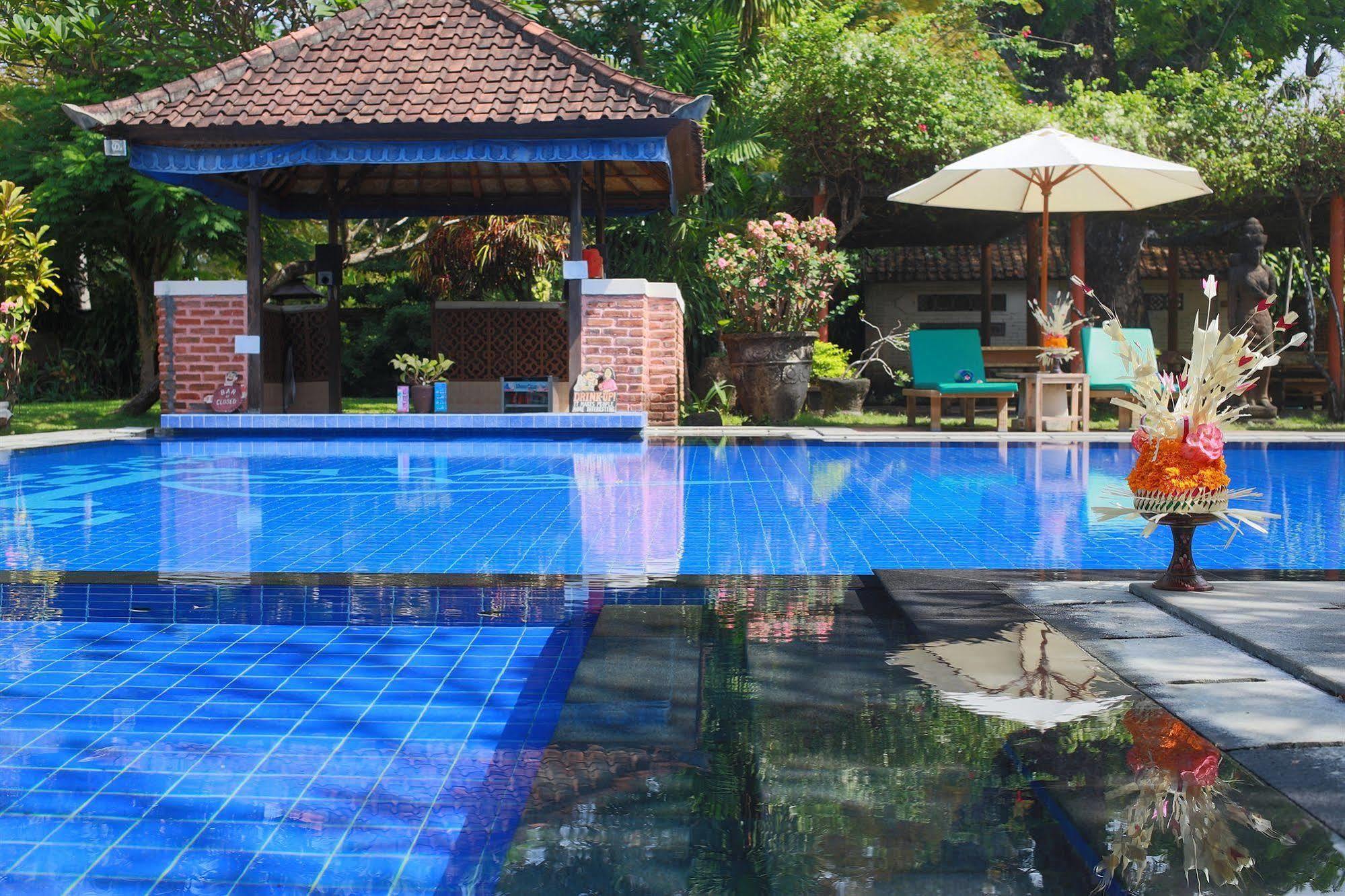 Laghawa Beach Hotel Sanur  Bagian luar foto