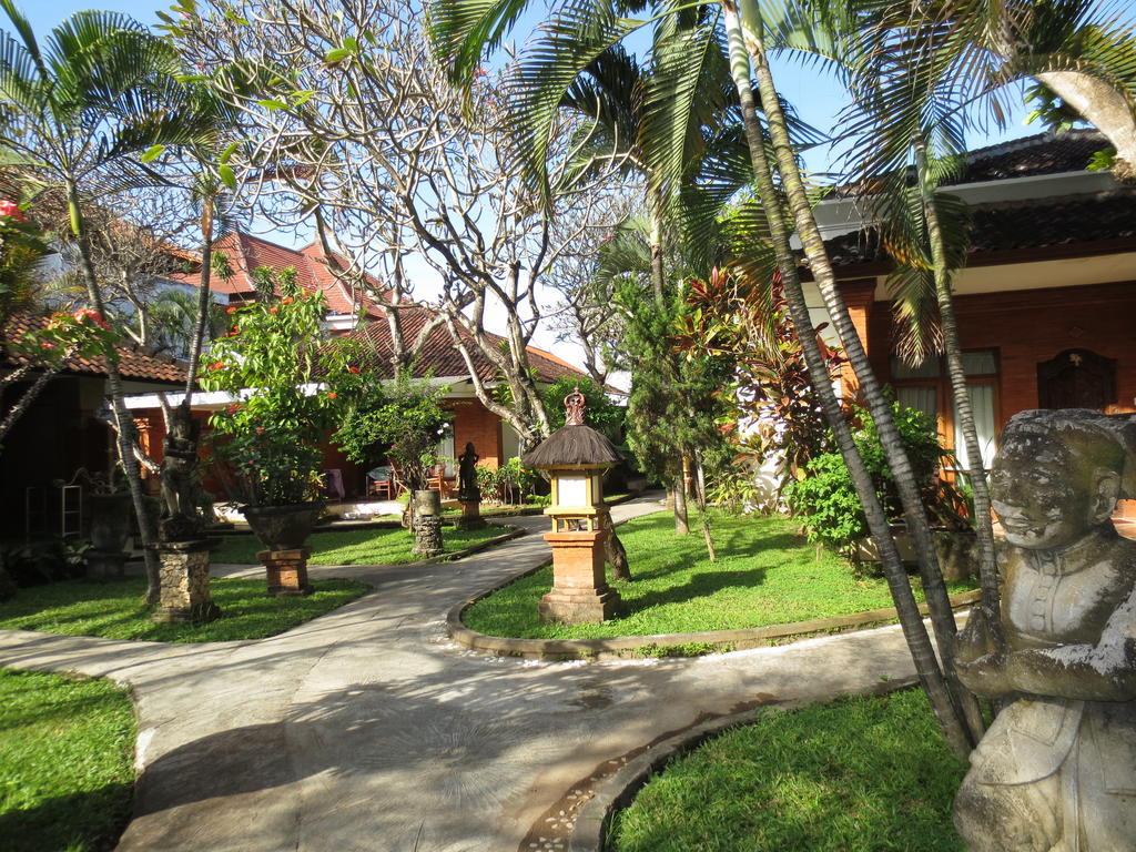 Laghawa Beach Hotel Sanur  Bagian luar foto